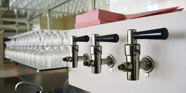 Schankgase für die stille Getränke © Sinuswelle – stock.adobe.com