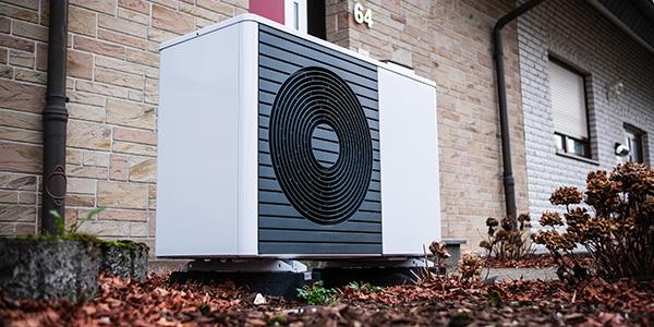 Wärmepumpentechnik | © Robert Poorten – adobe.stock.com